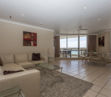3 Bedrooms, Apartment, For Rent, The Esplanade, 2 Bathrooms, Listing ID 1075, Surfers Paradise, Queensland, Australia, 4217,