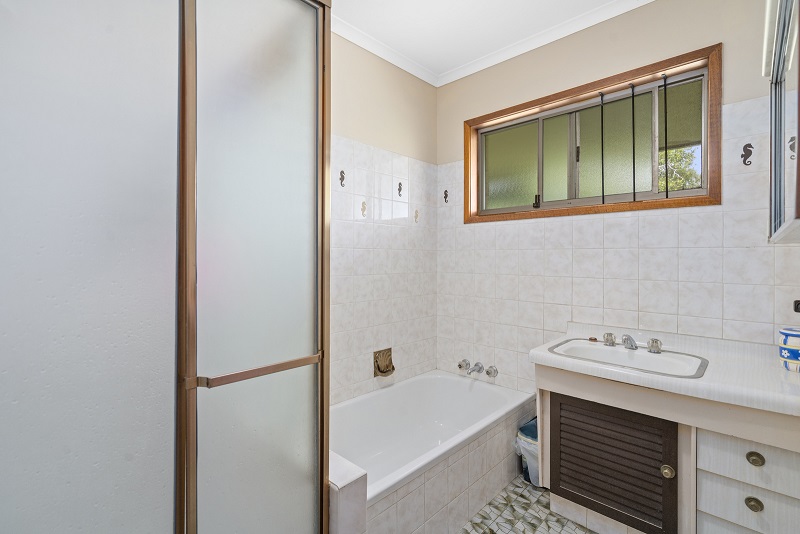 3 Bedrooms, House, For sale, Cabarita Street, 2 Bathrooms, Listing ID 1194, Biggera Waters, Queensland, Australia, 4216,