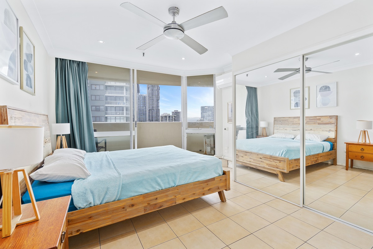 3 Bedrooms, Apartment, For sale, The Esplanade, 2 Bathrooms, Listing ID 1212, Surfers Paradise, Queensland, Australia, 4217,