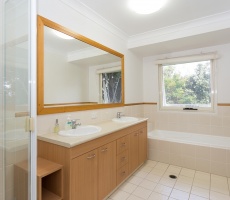 3 Bedrooms, House, For sale, Ashmore Road, 2 Bathrooms, Listing ID 1013, Benowa, Queensland, Australia, 4217,