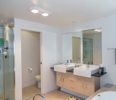 3 Bedrooms, House, For sale, Sophia Avenue, 3 Bathrooms, Listing ID 1020, Biggera Waters, Queensland, Australia, 4216,
